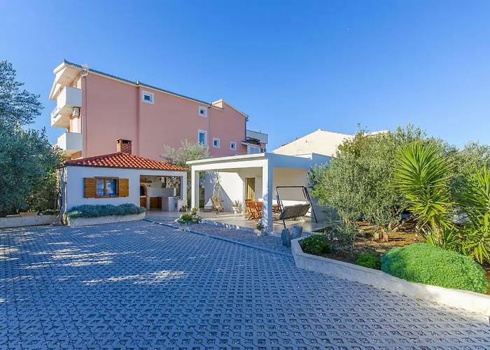 House Nono Holiday home